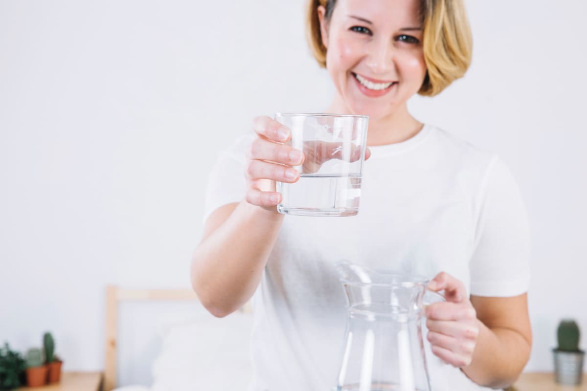 Mitos y verdades sobre el agua alcalina