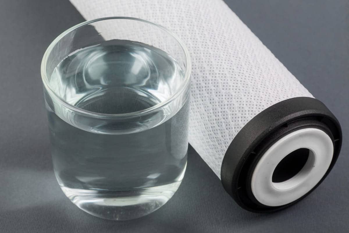 Cuáles son las diferencias entre agua filtrada y osmotizada